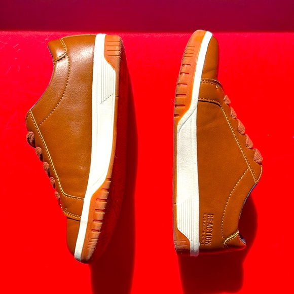 Kenneth Cole Youth boy Size 3 Lace up shoes -wore once for a wedding - Picture 3 of 4